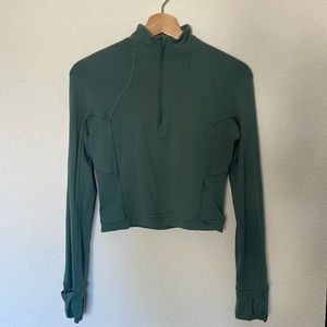 It's Rulu Run Cropped Half Zip